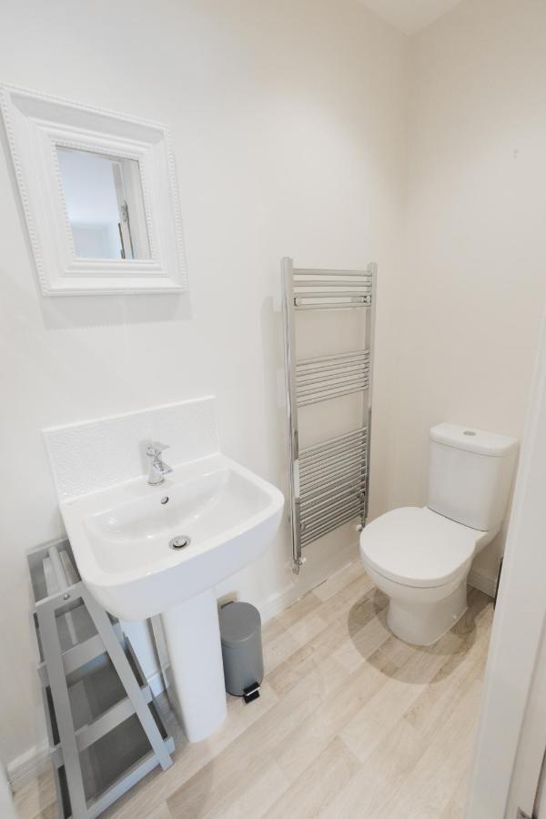 College Court Villa Bedale Exterior photo